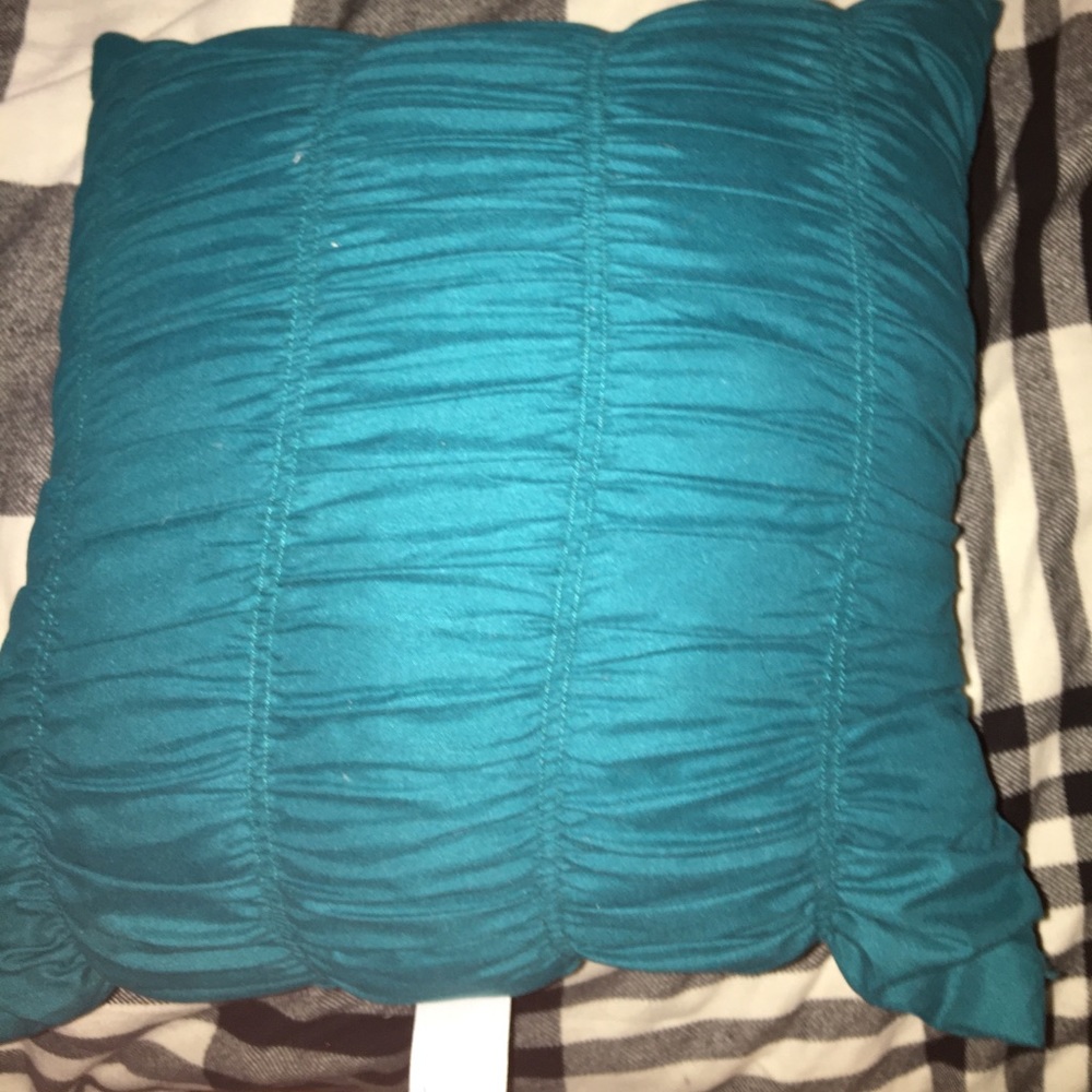 Throw pillow